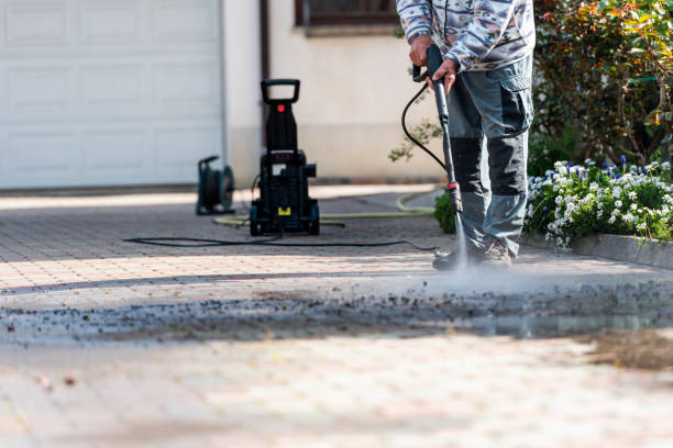 Why Choose Our Certified Pressure Washing Experts for Your Project Needs in Hunters Creek, FL?